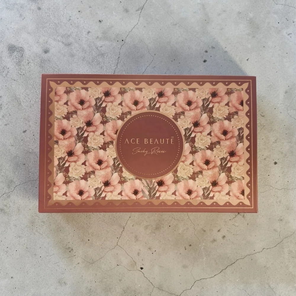 Ace Beaute Smoking Roses Eyeshadow Palette